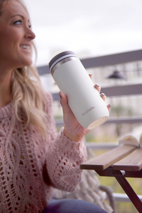 Cupture TWIST-TOP Vacuum-Insulated Stainless Steel Travel Mug, 16 oz, Winter White